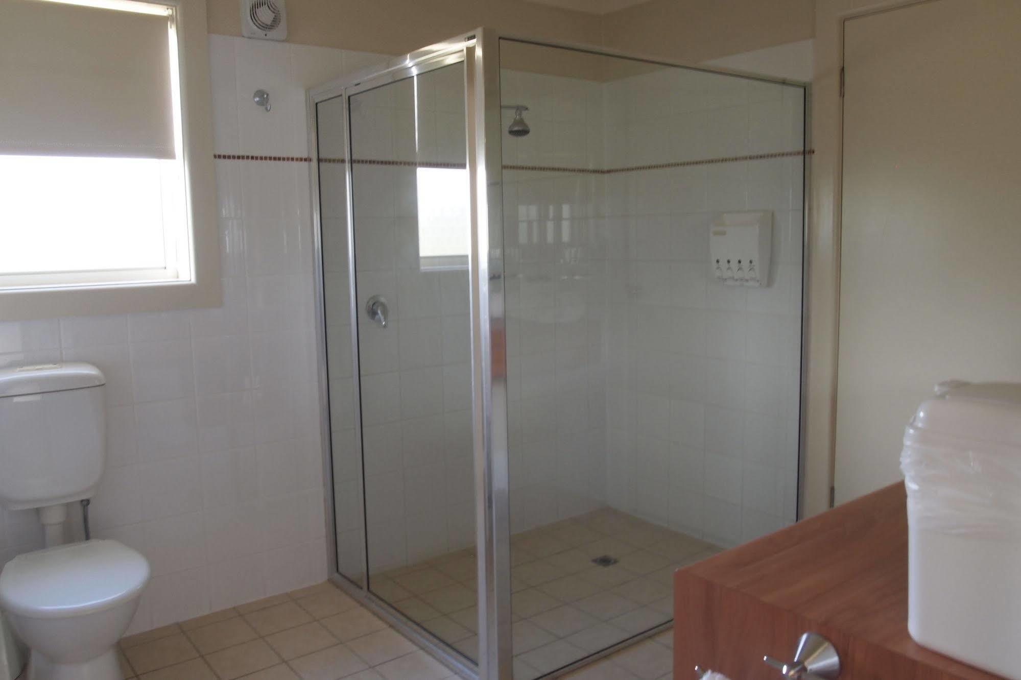 Alexander Cameron Suites Penola Extérieur photo