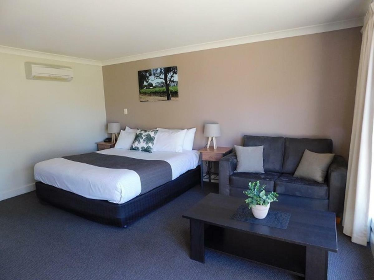 Alexander Cameron Suites Penola Extérieur photo